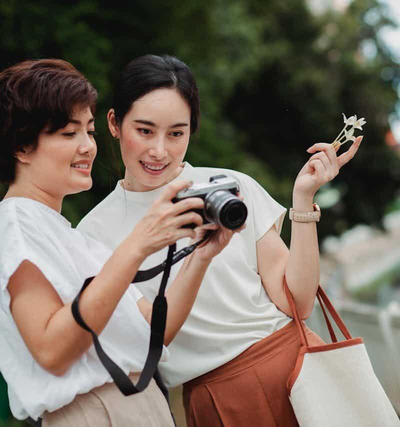 Practice Quiet Photo Etiquette