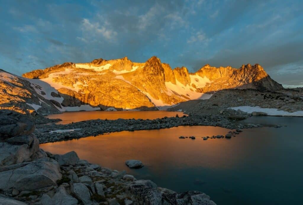 sunrise over turquoise lake