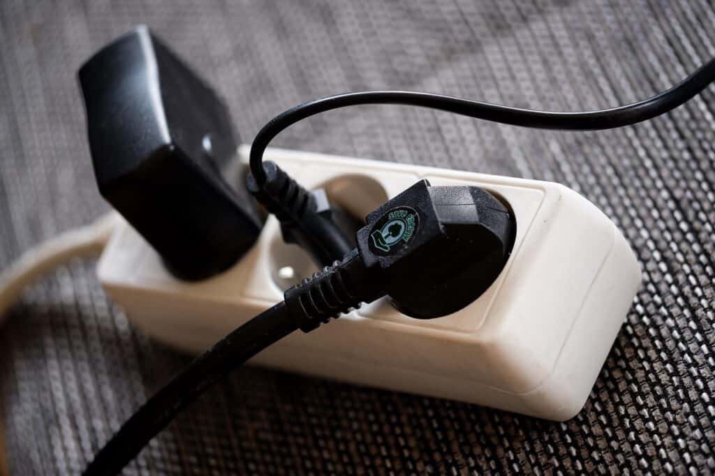 Plug, Power outlet, Power strip image.