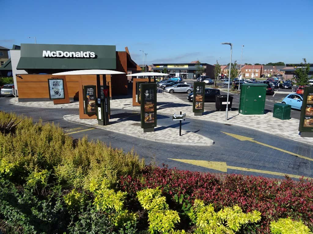 1024px-A_drive-thru_McDonald's_-_geograph.org.uk_-_5831122