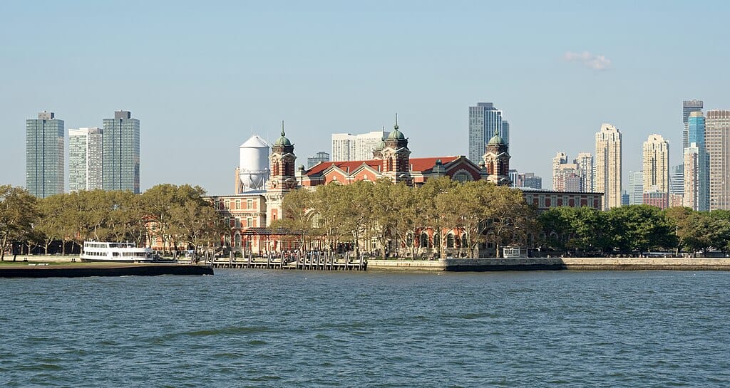 1024px-Ellis_Island_with_Jersey_City_in_the_background,_20231003_1610_2006