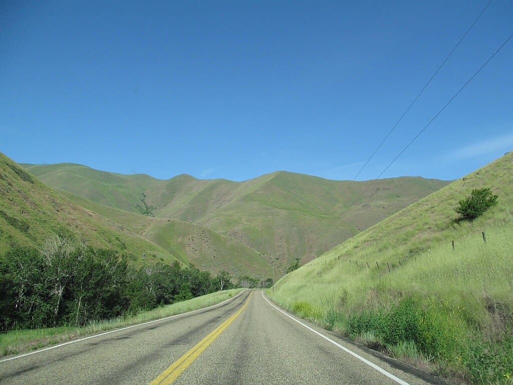 1024px-Idaho_State_Highway_71_-_14376109887