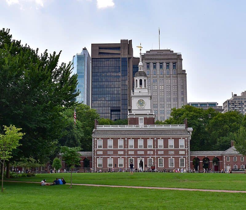 1024px-Independence_Hall_008