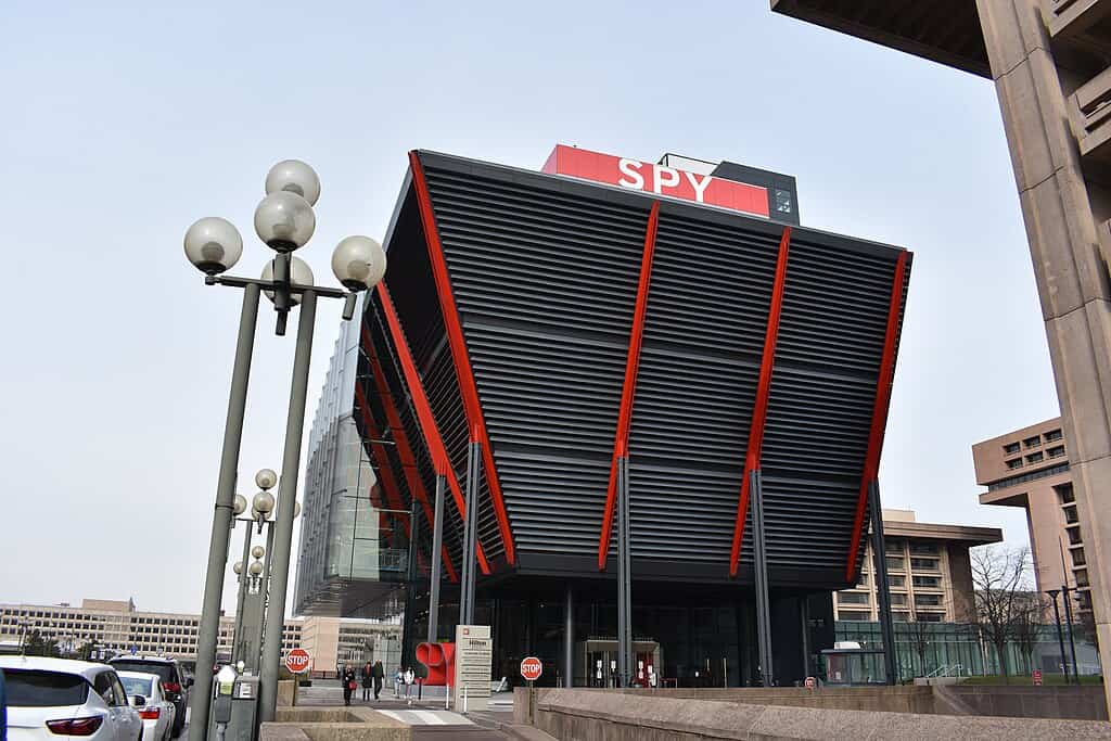 1024px-International_Spy_Museum_2020