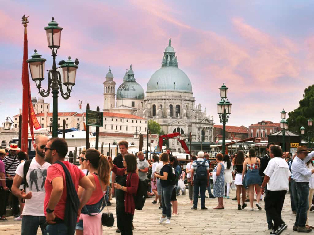 Venice overcrowded streets tourism