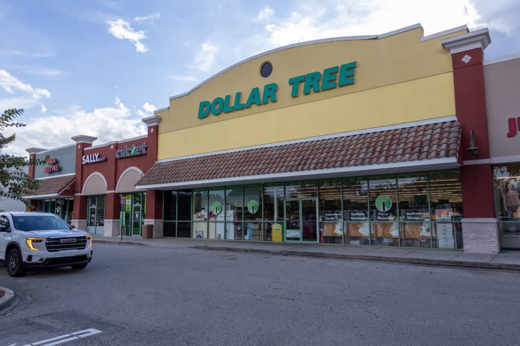 Dollar Tree store closing signage