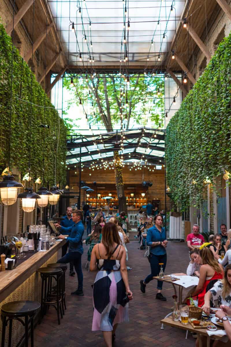 Find Your Corner in a Ruin Bar