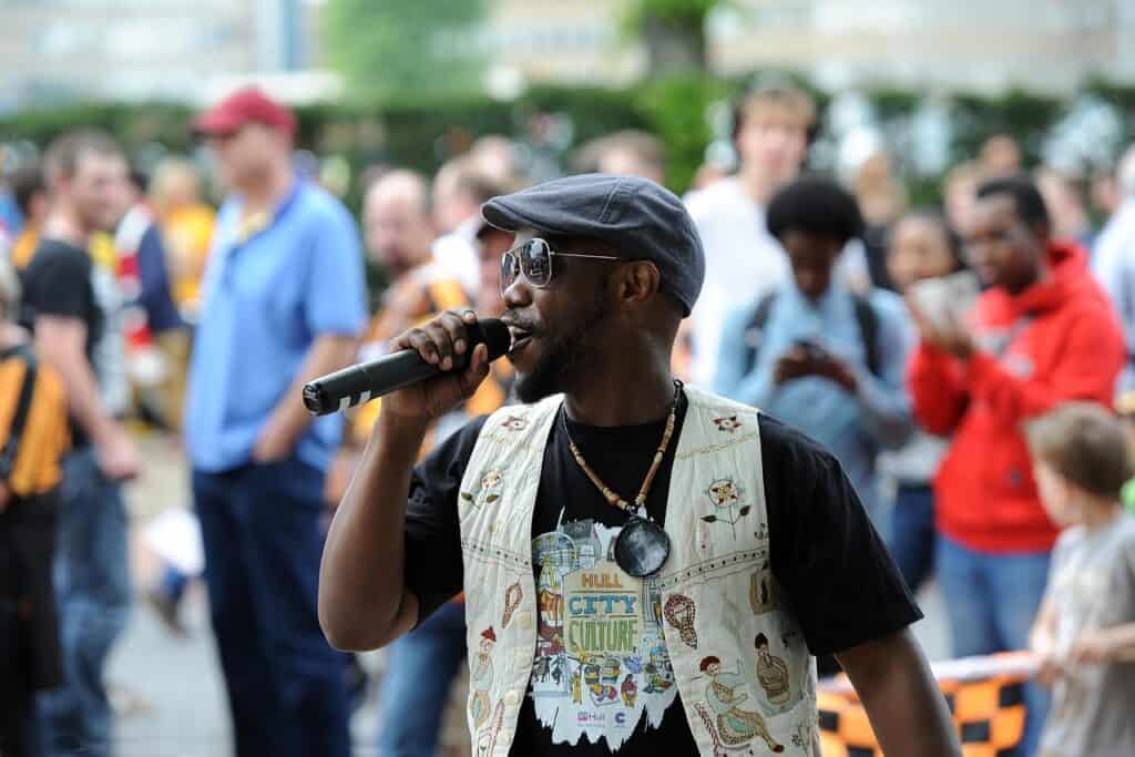 performer-2655758_1280