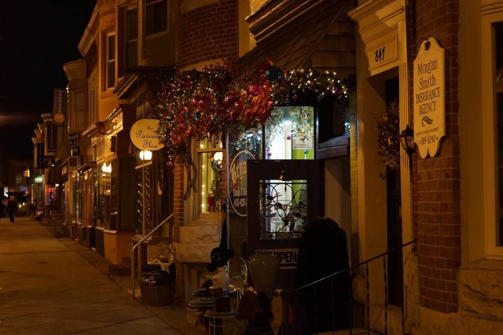 storefront-215287_1280