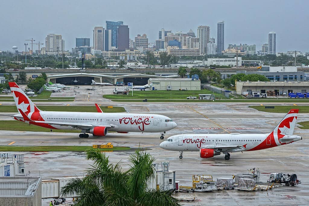 1024px-Air_Canada_Rouge_B767_(C-FMLV)_and_A319_(C-GBIN)_at_Fort_Lauderdale_–_Hollywood_International_Airport