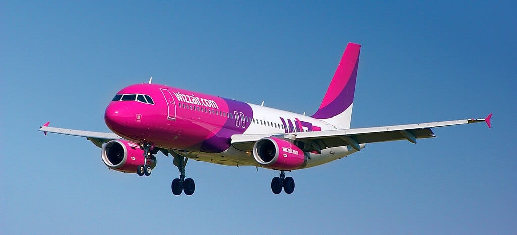 1024px-Airbus_320-200_Wizz_Air_2_c