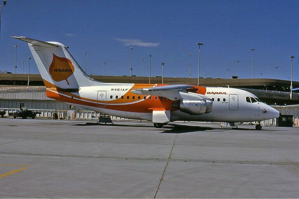 1024px-Aspen_Airways_BAe_146-100_Groves