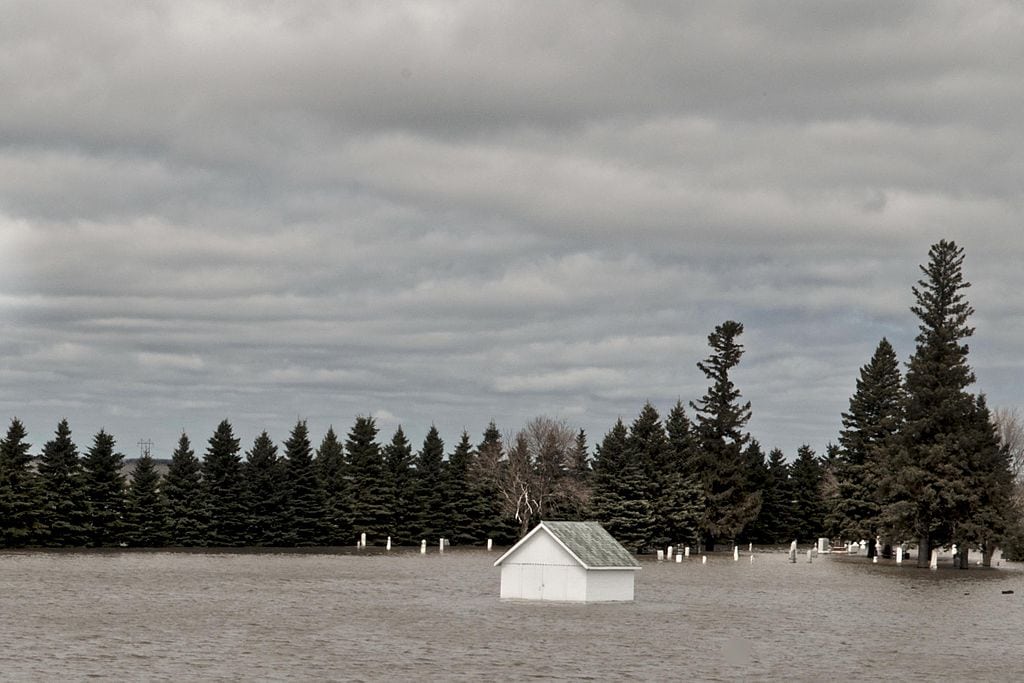 1024px-Flooded_Field_in_North_Dakota_from_March_09_floods