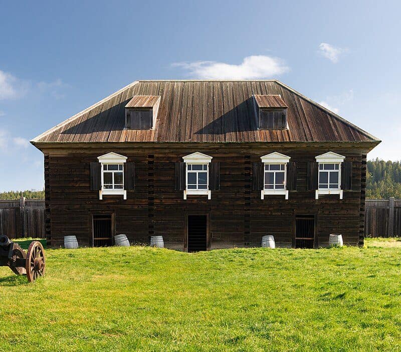 1024px-Fort_Ross,_Kuskov_House_(2012)