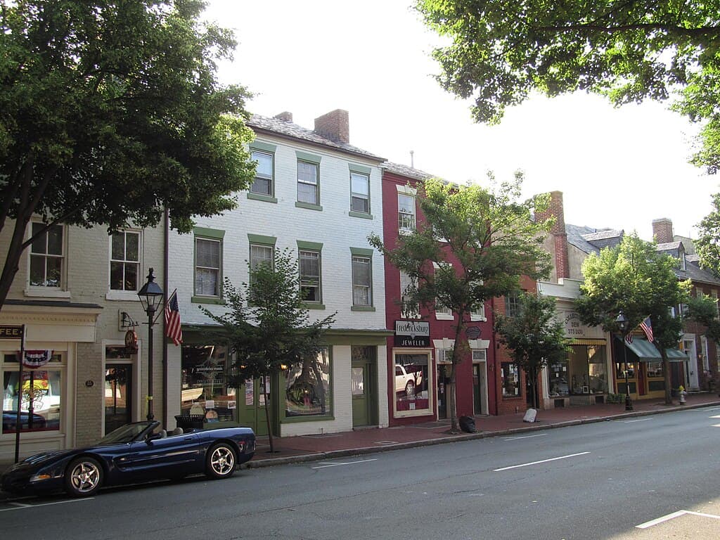 1024px-Fredericksburg,_Virginia_-_8124632841