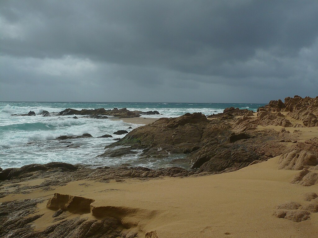 1024px-Mar_en_los_cabos