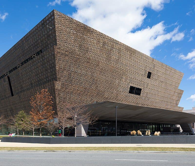 1024px-National_Museum_of_African_American_History_and_Culture_in_February_2020