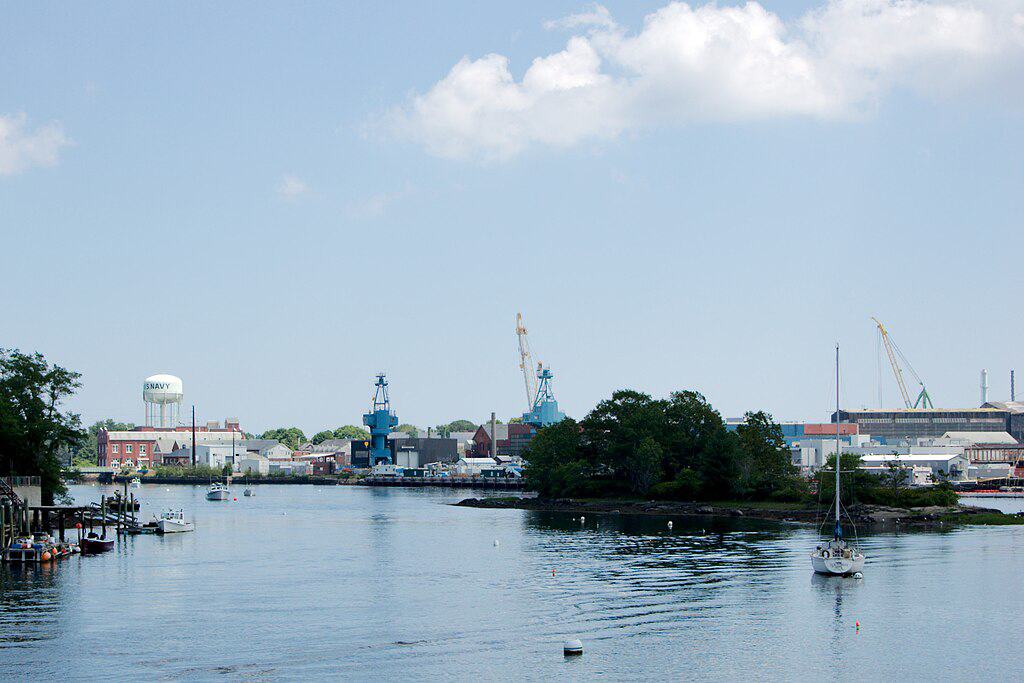 1024px-Portsmouth_Naval_Shipyard_2