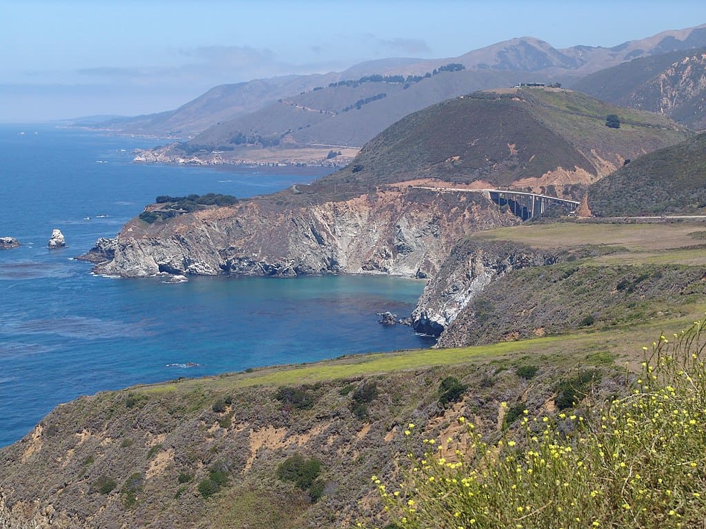 1024px-Route_1_-_Big_Sur_Coast_Highway_-_Hurricane_Point_-_NARA_-_7721414