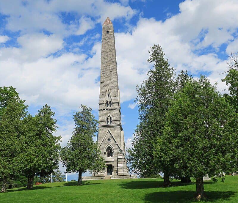 1024px-Saratoga_National_Historical_Park_–_Saratoga_Monument_(1)
