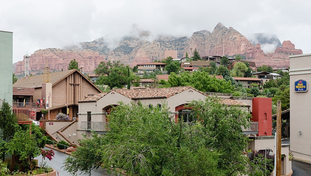 1024px-Sedona_Town_view_2013