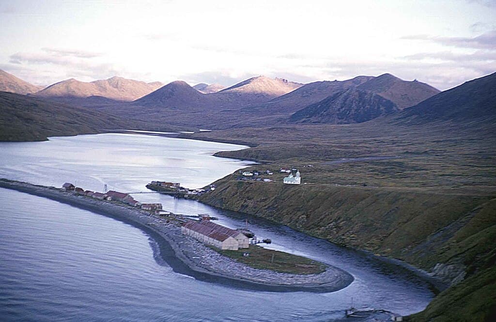 1024px-Village_of_Karluk_Kodiak