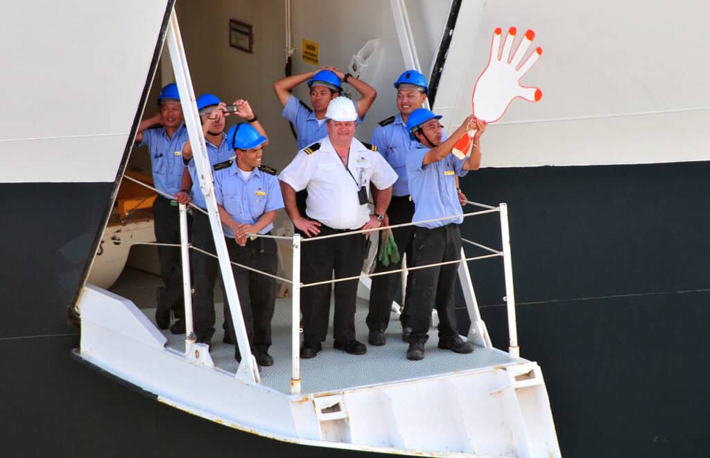 Crew_members,_the_Queen_Victoria_Cruise_Ship_(50496919841)-2