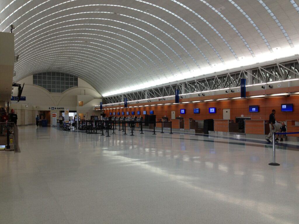 San Antonio International Airport (SAT)