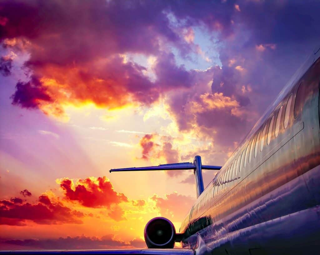 aircraft-6558490_1280