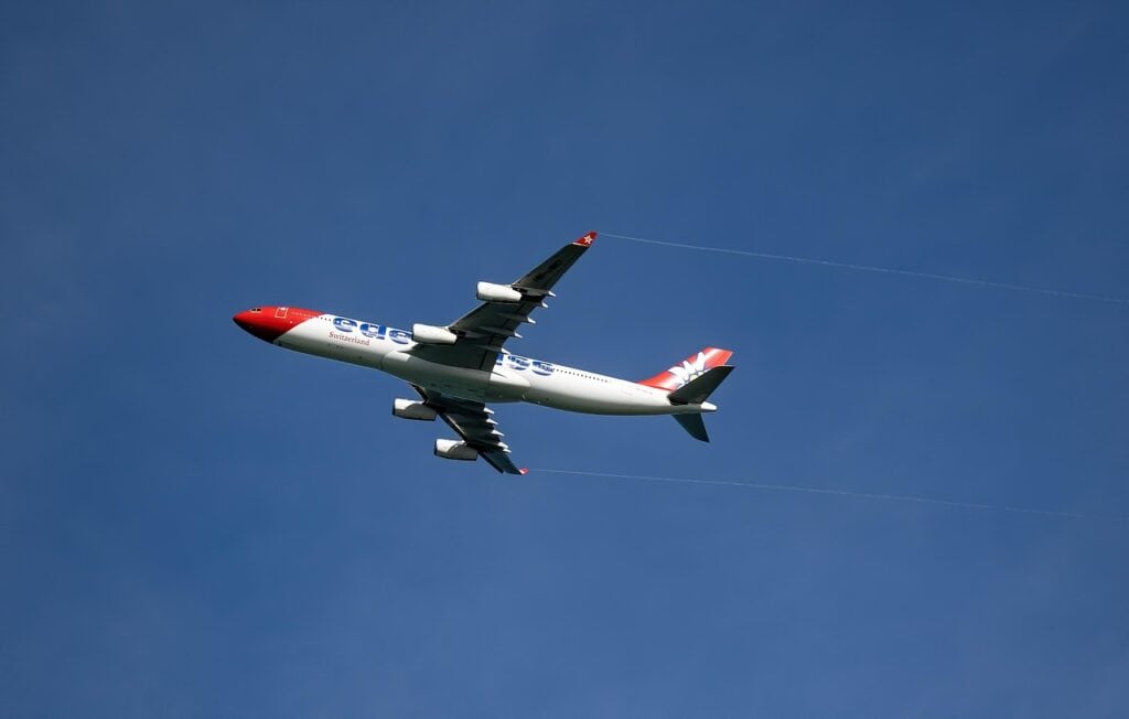 aircraft-7607495_1280