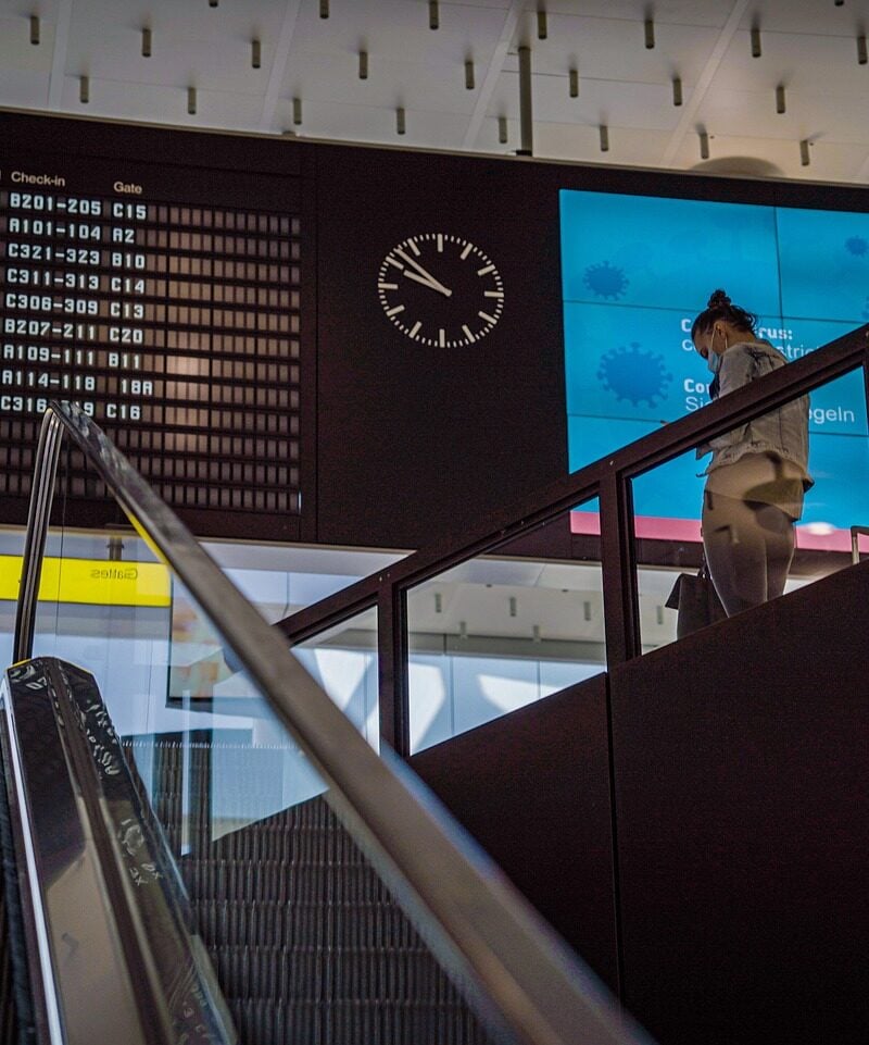 airport-terminal-6530840_1280