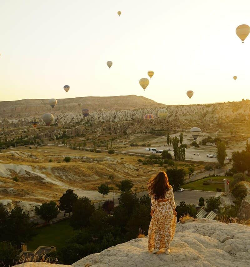 hot-air-balloons-5630493_1280