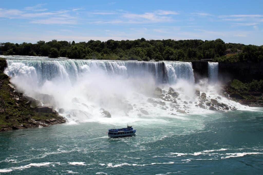 niagara-falls-4259511_1280