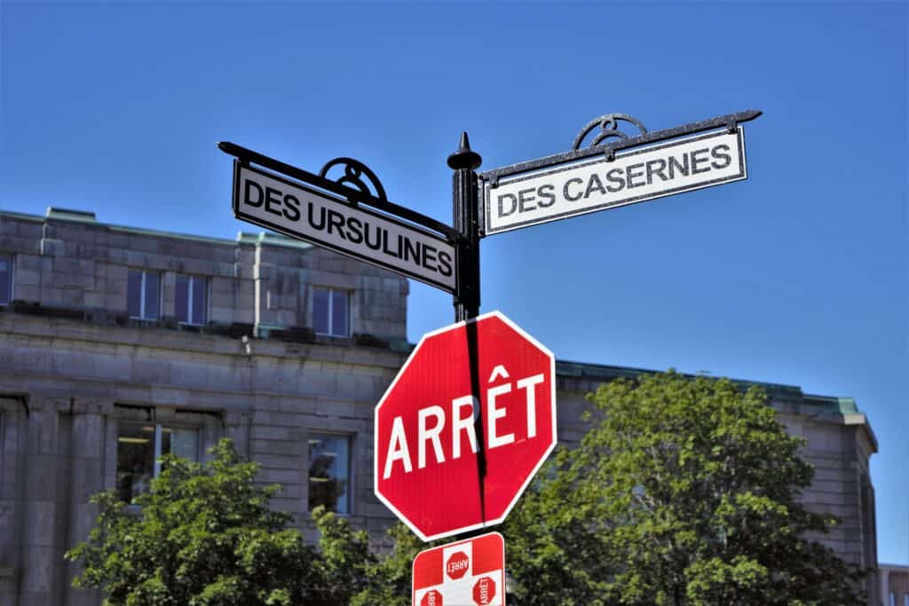 four way stop intersection canada