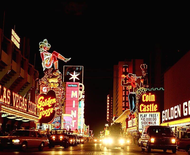 1024px-Fremont_Street_1986
