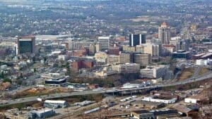 1024px-Roanoke_from_the_star,_March_2003