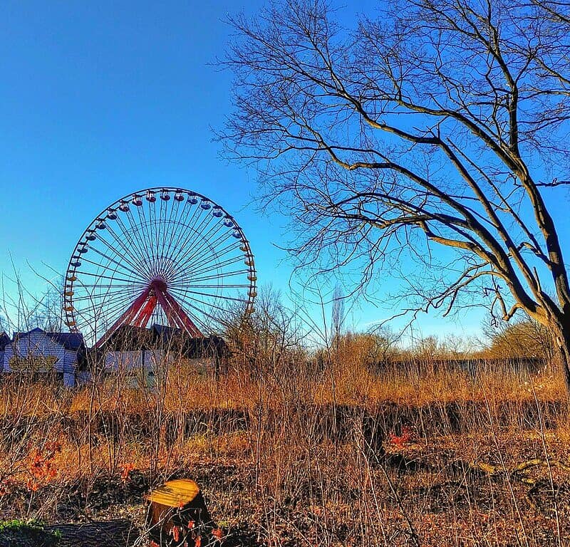 1024px-Spreepark_wheel
