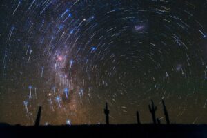 1024px-Star_Trails_over_Atacama_Desert_Cacti