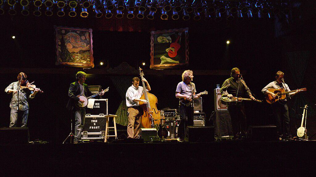 1024px-Telluride_House_Band_-_Telluride_Bluegrass_Festival_2012_(2012-06-24_20.01.19_by_Brian_Omura)