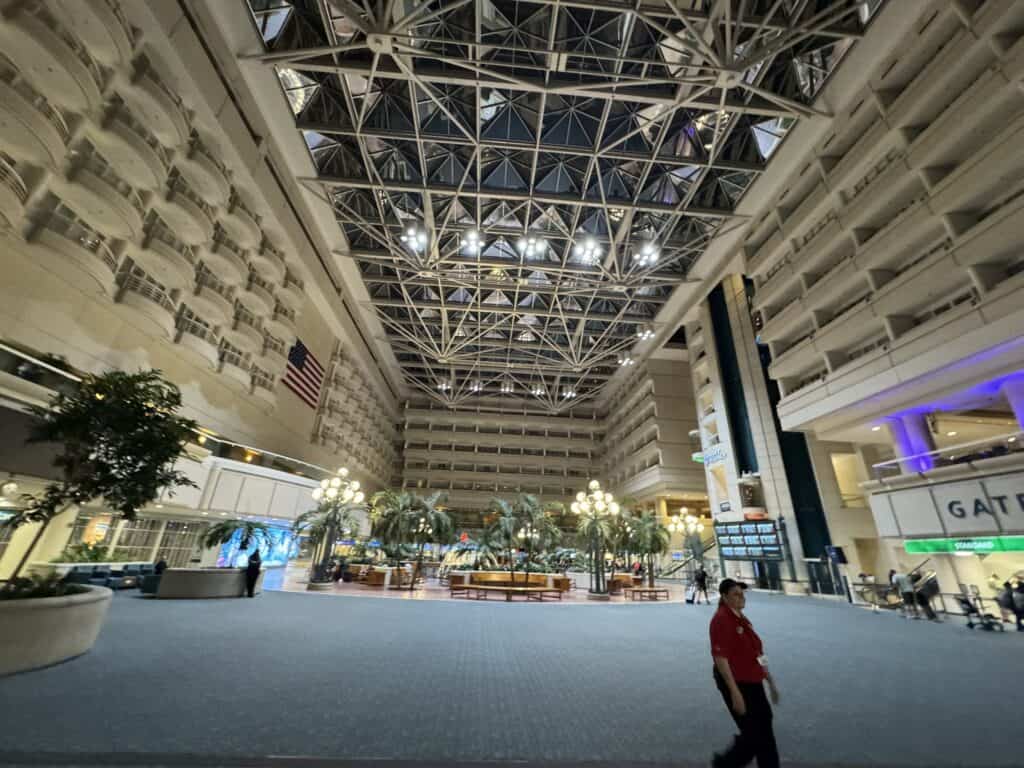 Orlando International Airport (MCO)