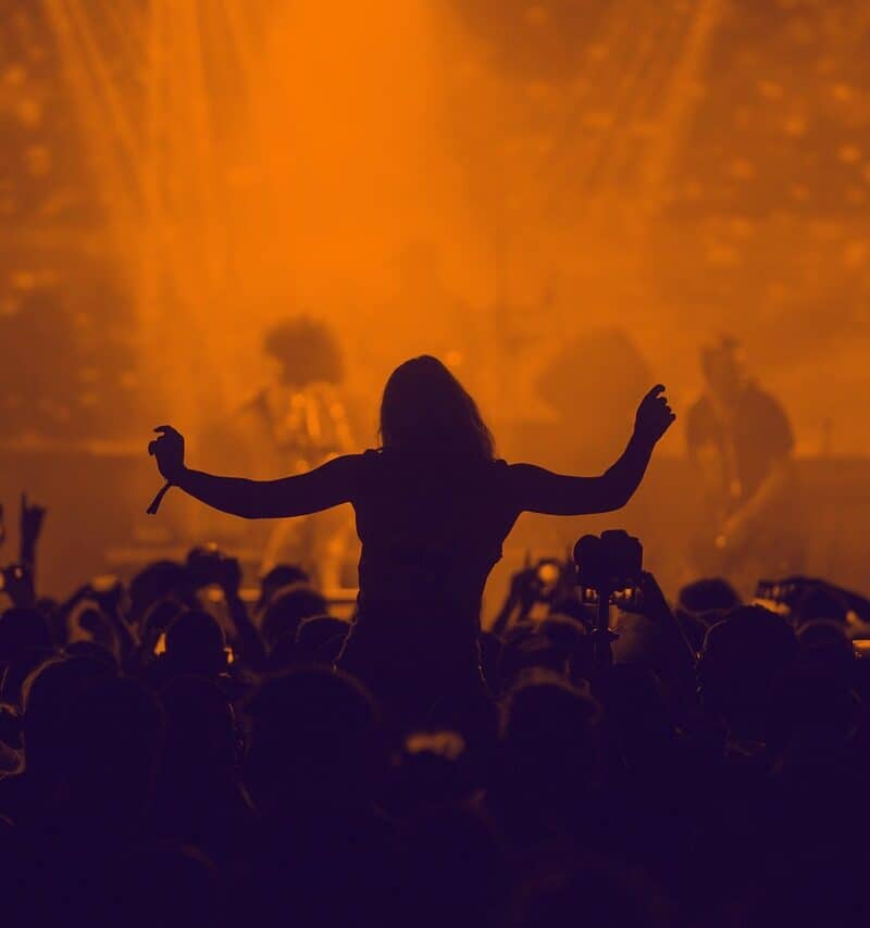 concert-3084876_1280