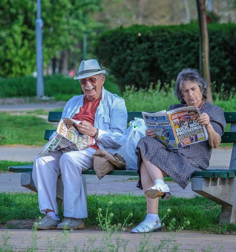 grandparents-2807673_1280