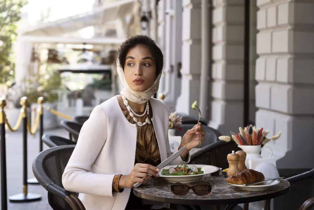 ourist unimpressed restaurant Europe