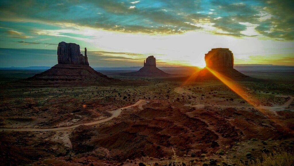 Monument Valley Sunrise Like a Classic Western