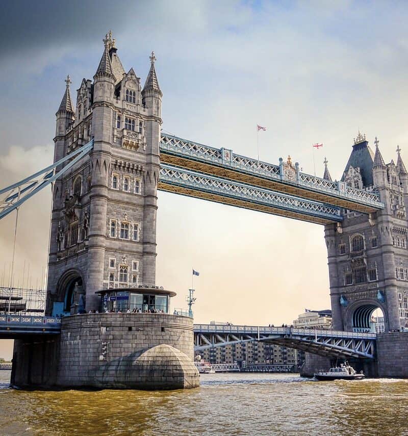 tower-bridge-5727975_1280