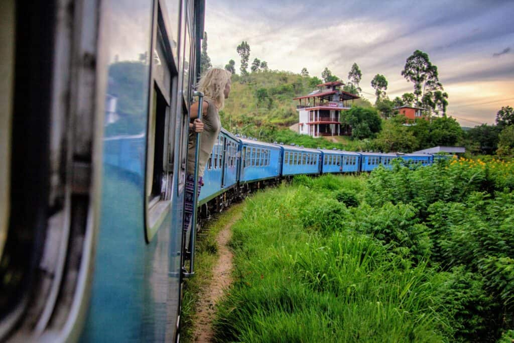 Sri Lanka train tea plantations