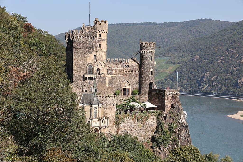 1024px-Burg_Rheinstein_2023