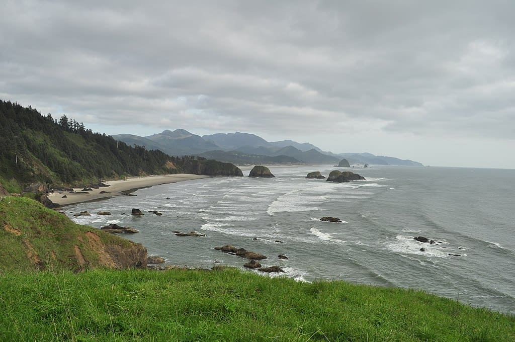 1024px-Crescent_Beach_from_Ecola_State_Park_03