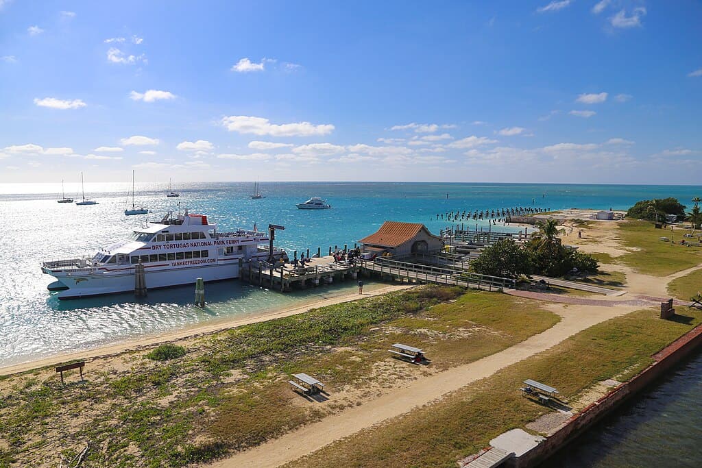 1024px-Garden_Key,_Dry_Tortugas_National_Park_-_Flickr_-_Joe_Parks