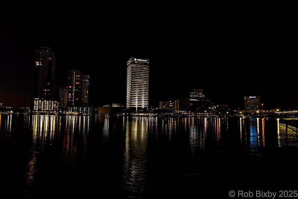 1024px-Jacksonville_Florida_Night_Skyline_New_Year_2025